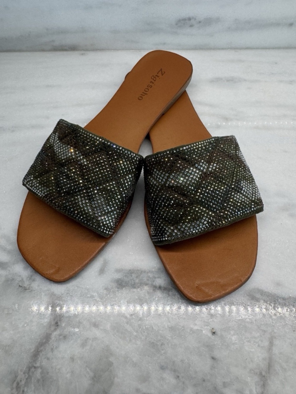Zigi Soho Slides Sandals Flip Flops Shoes Size 9
